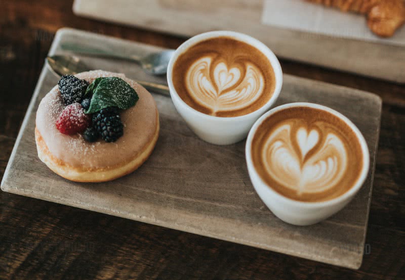 Bol köpüklü Cappuccino